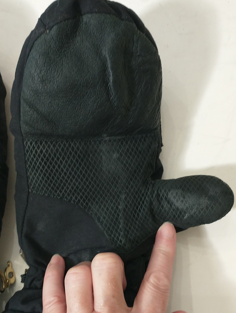 Grandoe Dri Gard Waterproof Tech Black Horizon Ski Mittens, Women's L, Insulated - Picture 7 of 11